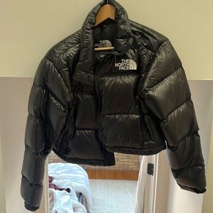 CROPPED NORTHFACE HOODIE
